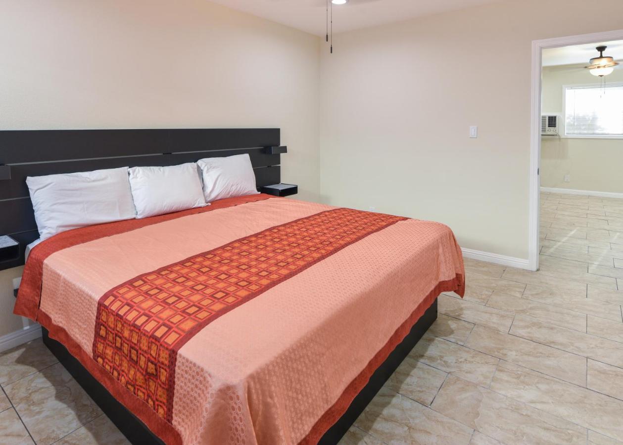 Holly Park Motel Near Lax Lennox ภายนอก รูปภาพ